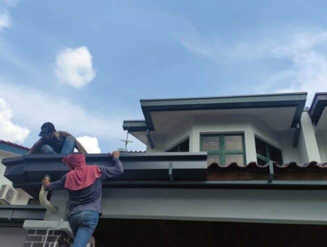roof gutter installation